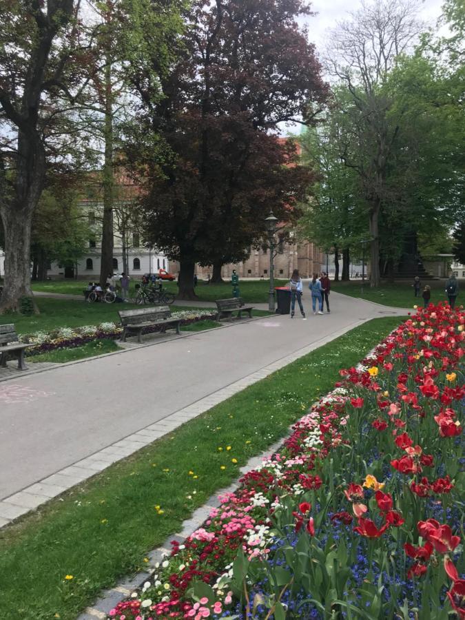 Privatzimmer Augsburg Rechts Der Wertach Lejlighed Eksteriør billede